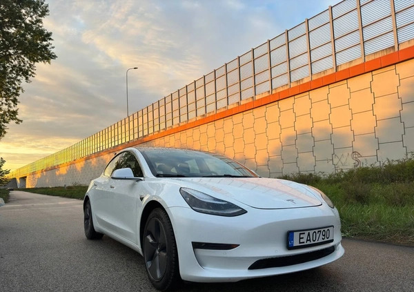 Tesla Model 3 cena 120000 przebieg: 46000, rok produkcji 2020 z Warszawa małe 436